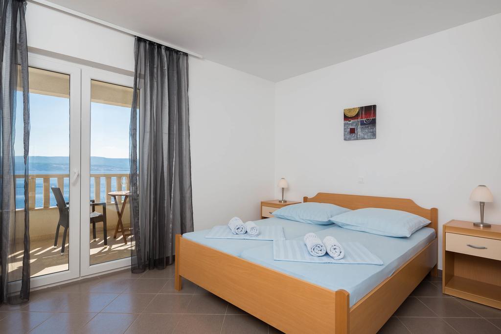 אומיס Beachfront Apartments Lara מראה חיצוני תמונה